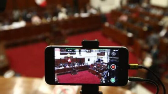 CONGRESO DEFIENDE SU MILLONARIO PRESUPUESTO - copia