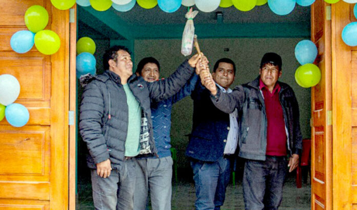 INAUGURAN EL MODERNO CENTRO