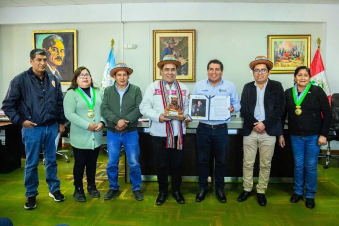 SUSCRIBE CONVENIO DE COOPERACIÓN 1