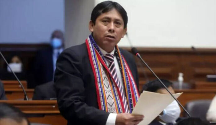 PAÚL GUTIÉRREZ EVALÚA RETIRAR