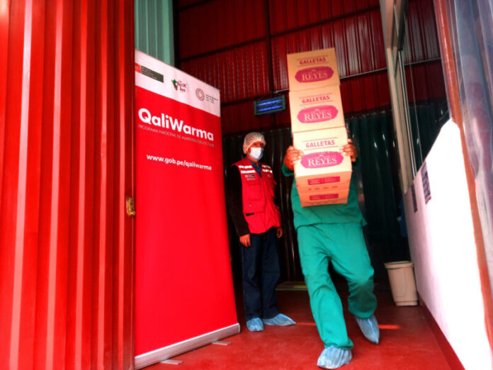 QALI WARMA SUPERVISÓ CARGA Y ESTIBA (2)