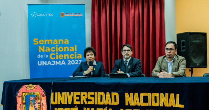 DOCENTES, ESTUDIANTES Y EGRESADOS 1