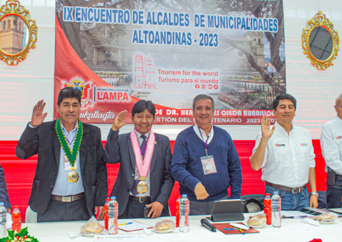 MINISTRO DE TRANSPORTES ARRIBÓ A LAMPA 1