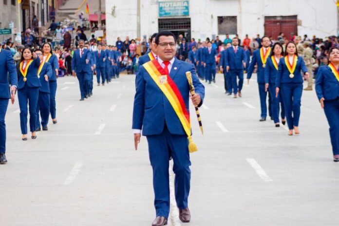DESFILE CÍVICO MILITAR