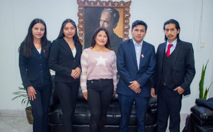 ESTUDIANTES DE LA UNAJMA2