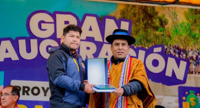 GOBERNADOR REGIONAL INAUGURÓ 2