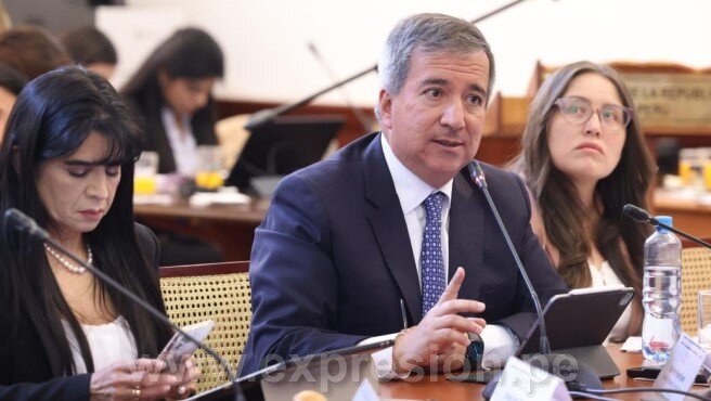 MINISTRO PÉREZ REYES PRESENTA PROYECTOS 2