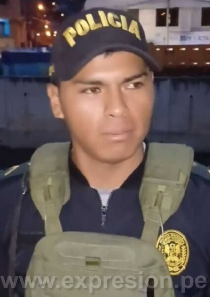 Policía héroe conoce a Víctor Rivera