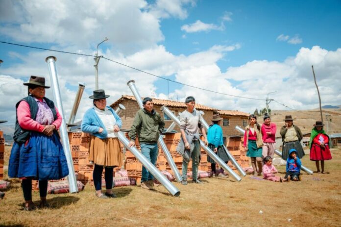 ENTREGA MATERIALES PARA COCINAS