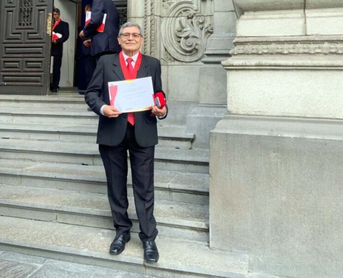 Coronel Herrera condecorado (1)