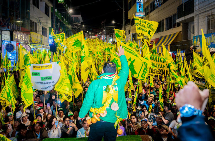 MULTITUD ACOMPAÑA A PARMI HUACCAYCACHACC Y GUIDO CHAHUAYLLA EN LANZAMIENTO DE PROGRESEMOS EN ANDAHUAYLAS