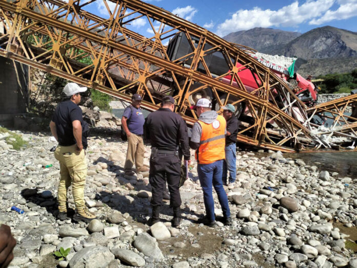 COLAPSO DEL PUENTE PAMPATAMA (4)
