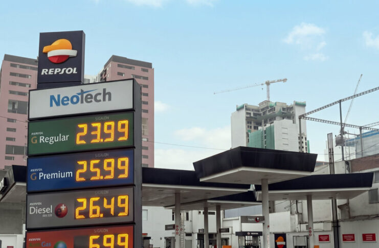 COMBUSTIBLES POR LAS NUBES: EL ALZA GOLPEA AL BOLSILLO Y CRECEN LOS CUESTIONAMIENTOS POLÍTICOS