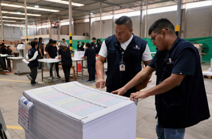MÁS DE 26 MILLONES DE CÉDULAS DE SUFRAGIO EMPEZARON A IMPRIMIRSE PARA ELECCIONES REGIONALES Y MUNICIPALES