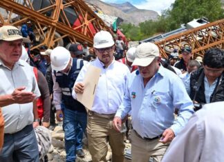 MINISTRO DE TRANSPORTES LLEGA A PAMPATAMA Y ANUNCIA PUENTE MODULAR PARA RECUPERAR LA TRANSITABILIDAD
