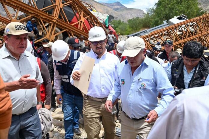 Ministro de Transportes llega a Pampatama1