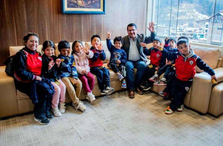 NIÑOS DE SAN DIEGO CONOCEN LA MUNICIPALIDAD DE ANDAHUAYLAS Y SE ACERCAN AL TRABAJO DEL GOBIERNO LOCAL