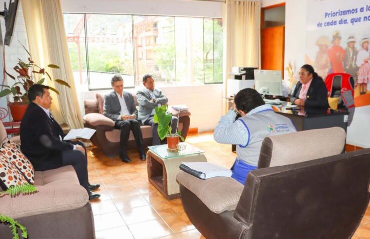 APURÍMAC ARTICULA ESFUERZOS PARA AVANZAR EN EL LICENCIAMIENTO DE INSTITUTOS SUPERIORES