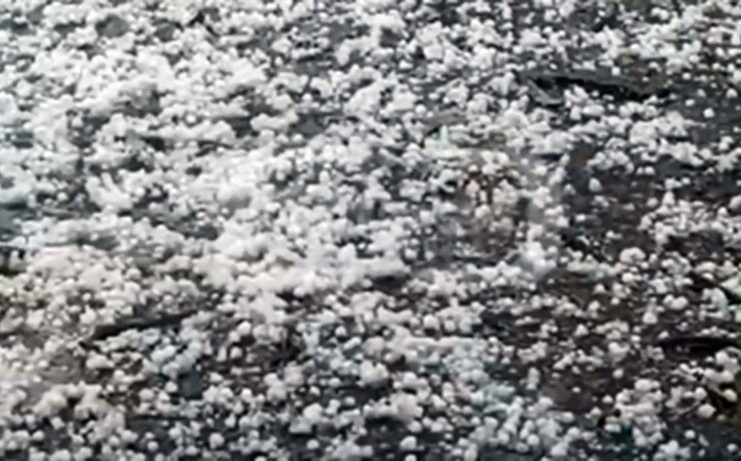 ¡AYACUCHO BAJO EL AGUA Y EL GRANIZO! FUERTES PRECIPITACIONES SORPRENDEN A VECINOS EN VARIOS SECTORES
