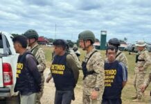OPERATIVO CONTRA LA MINERÍA ILEGAL DEJA TRES DETENIDOS Y 12 DRAGAS DESTRUIDAS EN INAMBARI