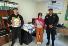 POLICÍA LLEVA AYUDA A MADRE JOVEN Y RECIÉN NACIDA
